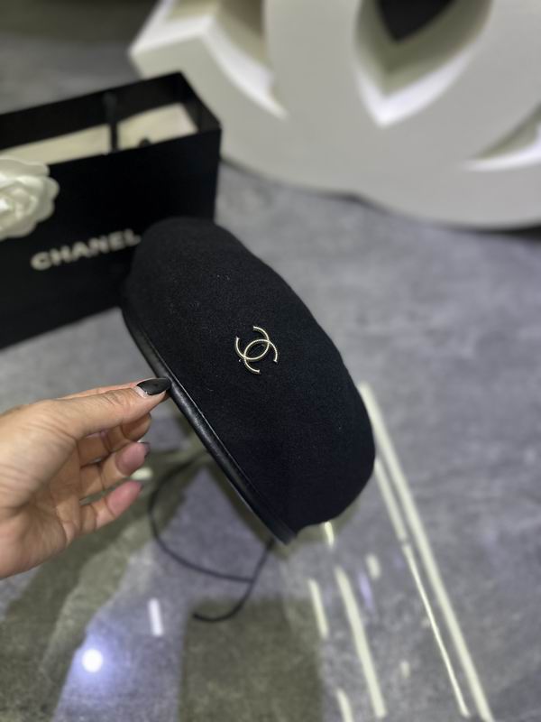 Chanel beret dx43